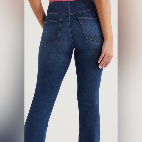 Sofia by Sofia Vergara Melissa Blue High Rise Flare Jeans - Picture 2 of 8